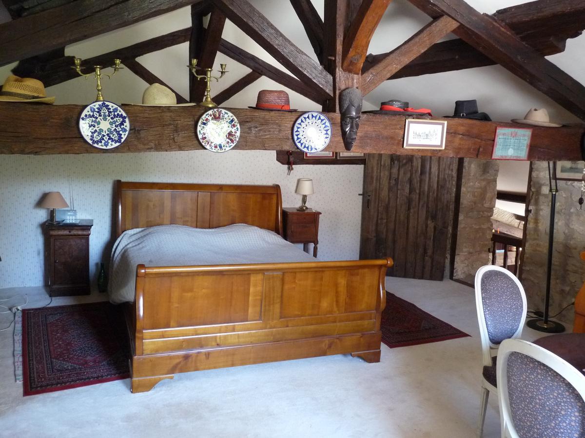Вилла Moulin De Giroir Migne-Auxances Экстерьер фото